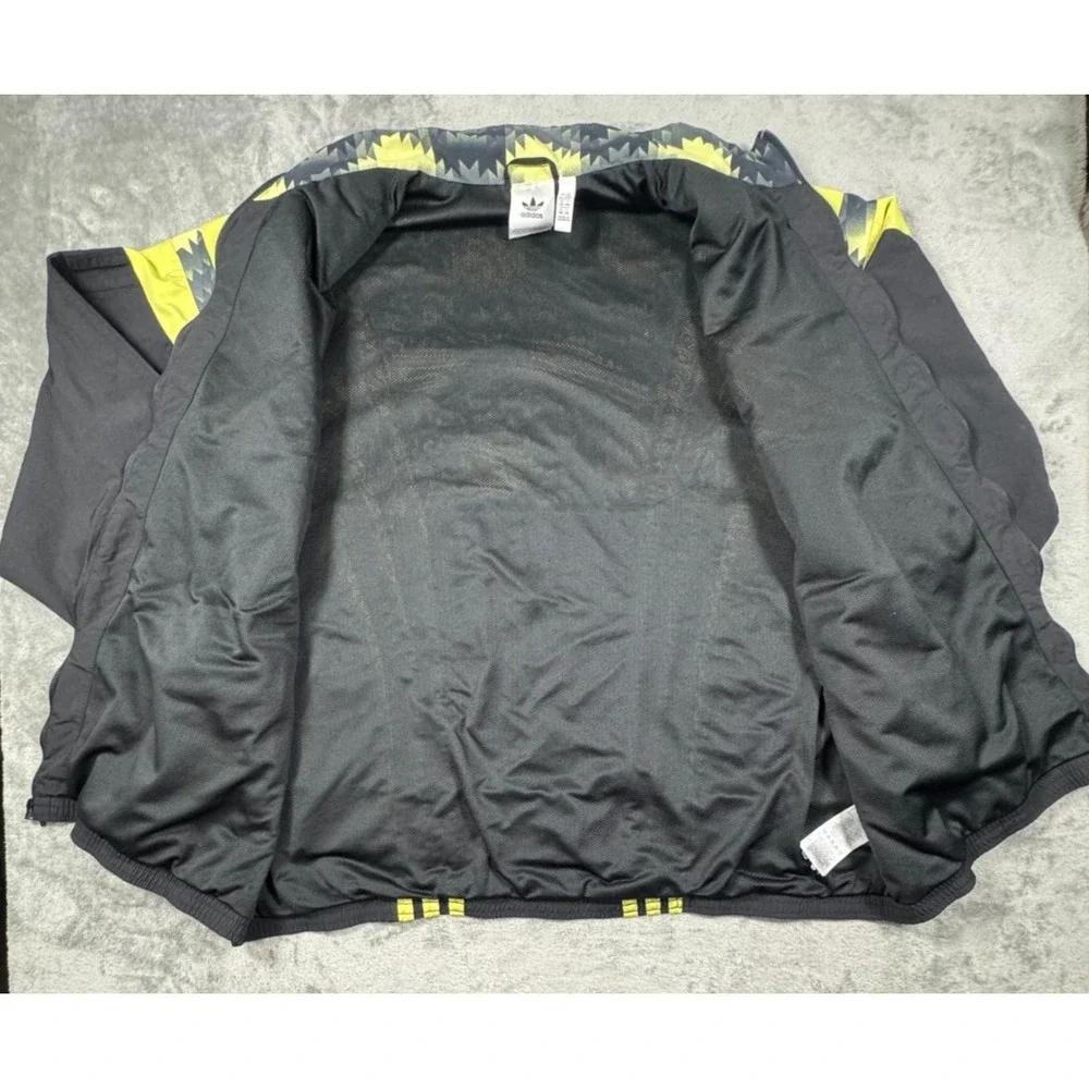Adidas Football Track Jacket Mens 2XL Retro Soccer Windbreaker Aztec Neon FM3417